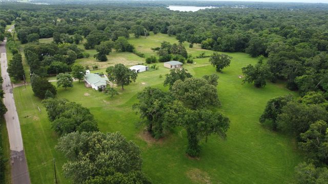 1256 County Road 1792, Yantis, TX 75497