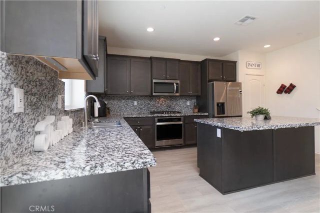 11347 Quail Hollow Street, Victorville, CA 92392