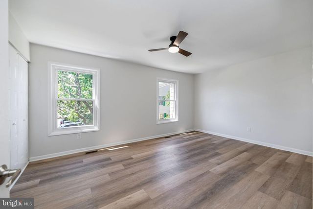 2124 MAGER DR, Herndon, VA 20170