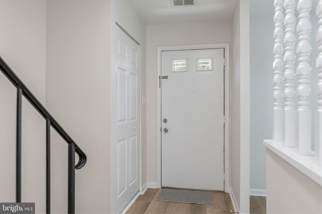 2124 MAGER DR, Herndon, VA 20170