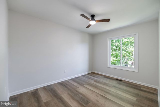 2124 MAGER DR, Herndon, VA 20170