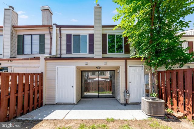 2124 MAGER DR, Herndon, VA 20170