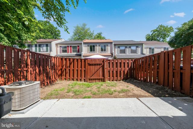 2124 MAGER DR, Herndon, VA 20170