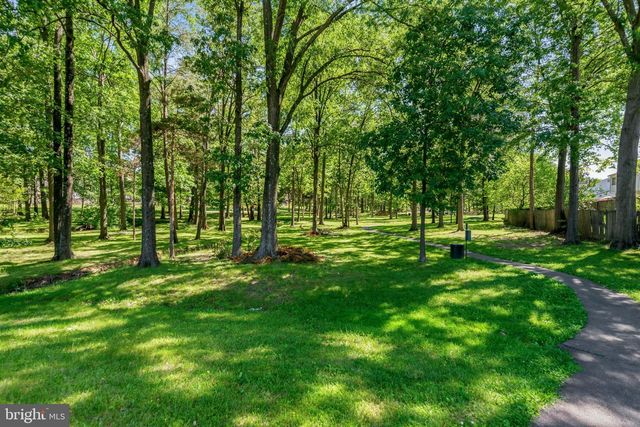 2124 MAGER DR, Herndon, VA 20170