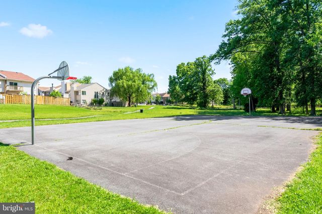 2124 MAGER DR, Herndon, VA 20170