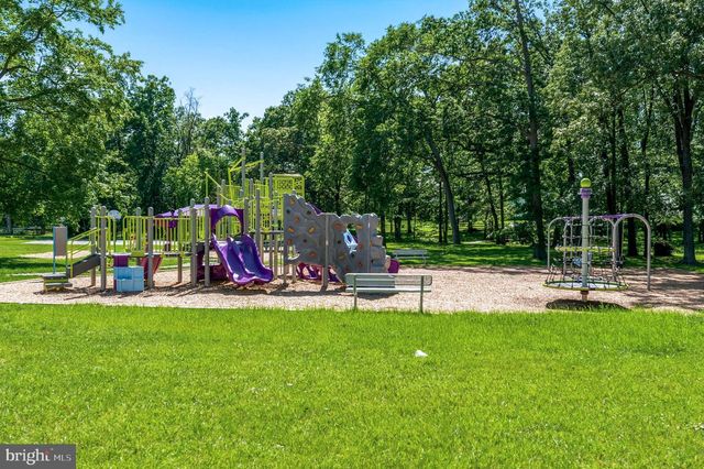 2124 MAGER DR, Herndon, VA 20170