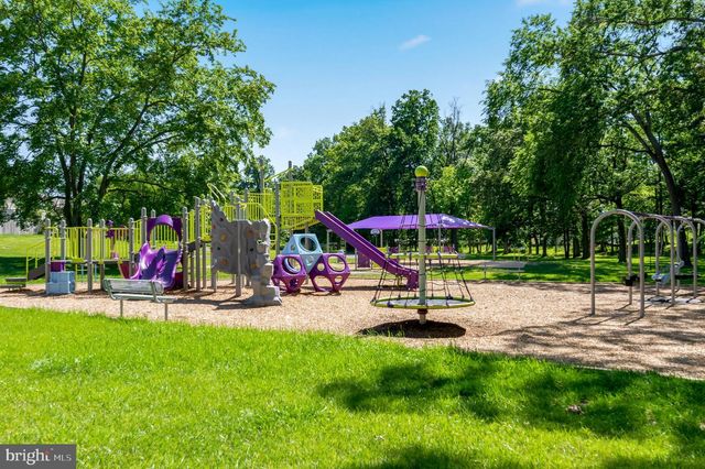 2124 MAGER DR, Herndon, VA 20170