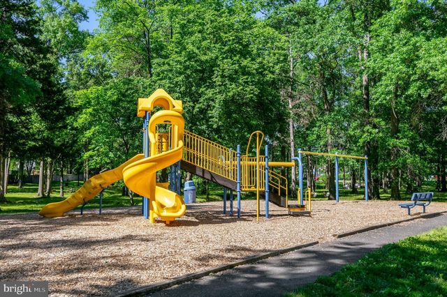 2124 MAGER DR, Herndon, VA 20170