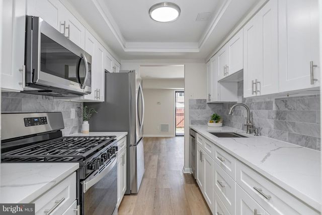 2124 MAGER DR, Herndon, VA 20170