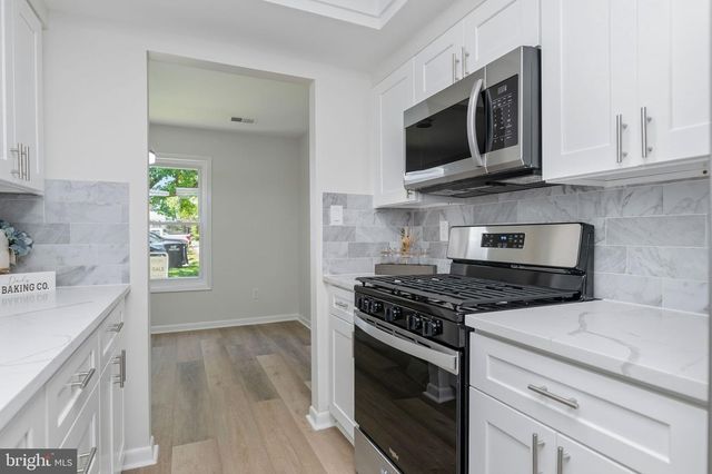 2124 MAGER DR, Herndon, VA 20170