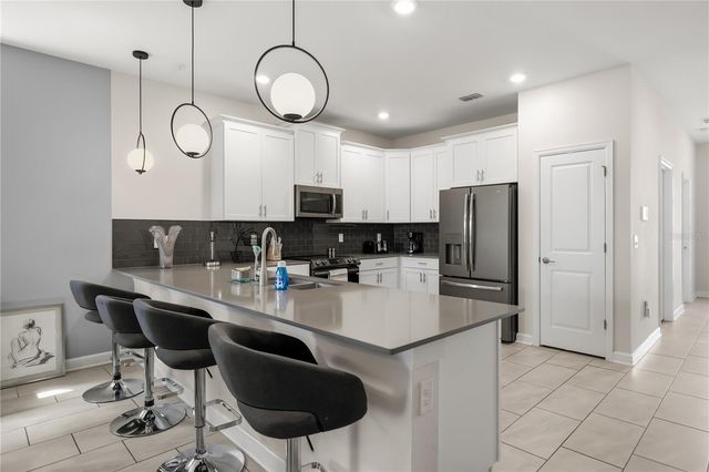 917 OCEAN COURSE AVENUE, Davenport, FL 33896