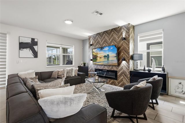 917 OCEAN COURSE AVENUE, Davenport, FL 33896