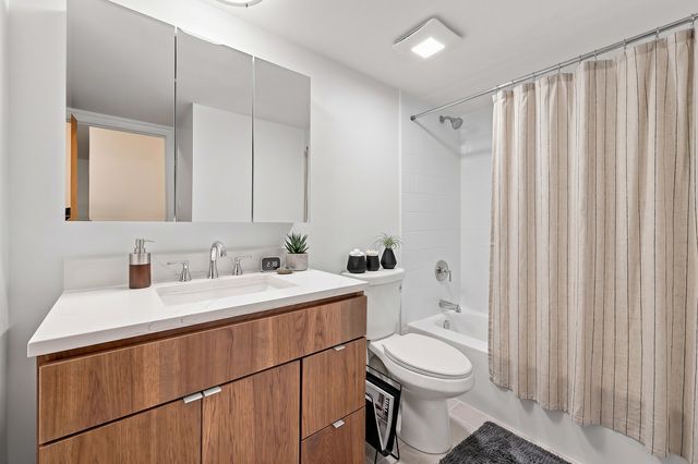 1025 S Fernandez Avenue 1S, Arlington Heights, IL 60005