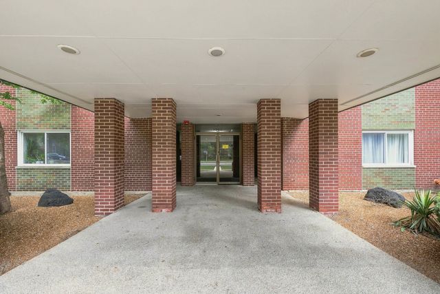 1025 S Fernandez Avenue 1S, Arlington Heights, IL 60005