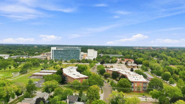 1025 S Fernandez Avenue 1S, Arlington Heights, IL 60005