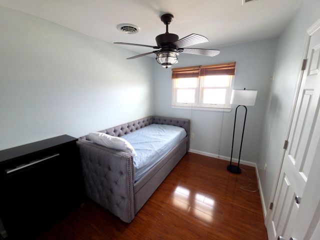 129 E RARITAN DR, Tuckerton, NJ 08087