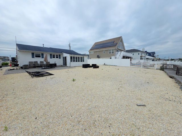 129 E RARITAN DR, Tuckerton, NJ 08087