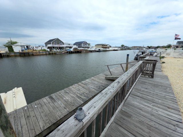 129 E RARITAN DR, Tuckerton, NJ 08087