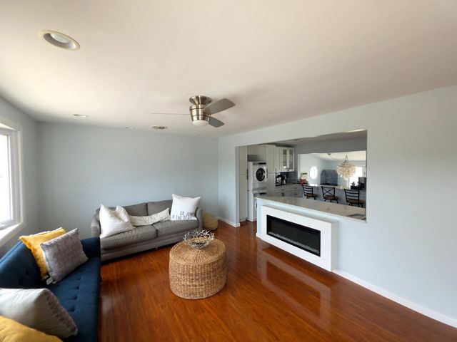 129 E RARITAN DR, Tuckerton, NJ 08087