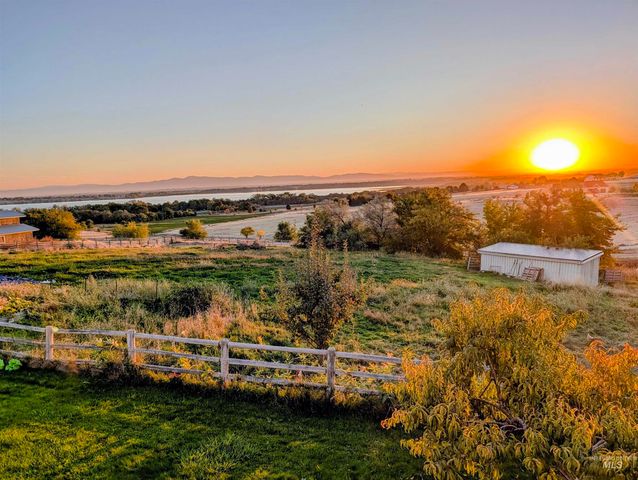10270 Duck Lane, Nampa, ID 83686 property photo