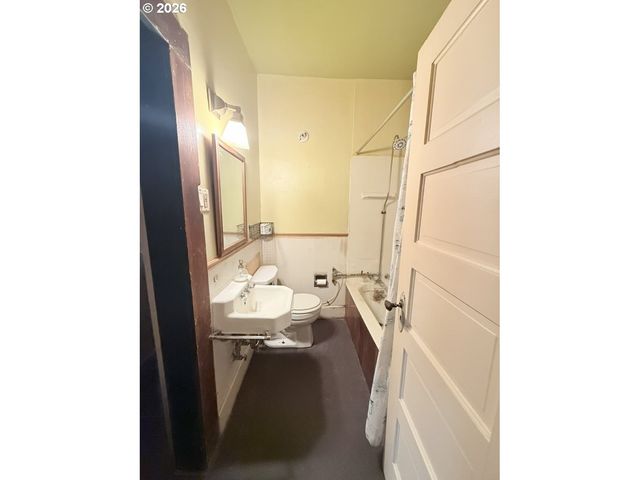 638 Se 34TH Ave, Portland, OR 97214