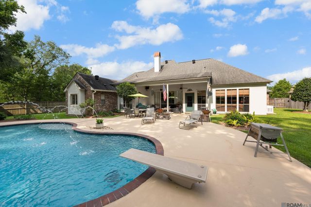 9417 Homestead Dr, Baton Rouge, LA 70817