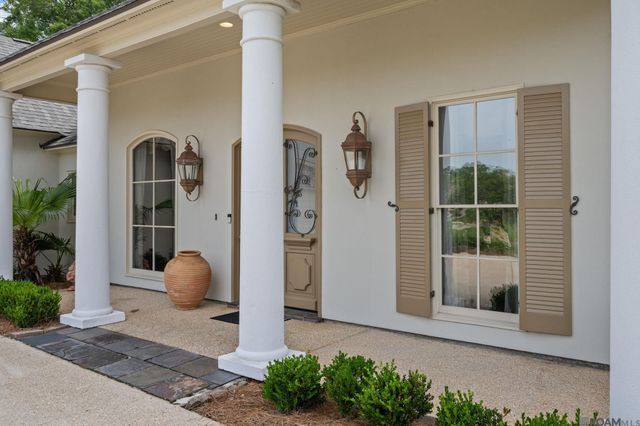 9417 Homestead Dr, Baton Rouge, LA 70817