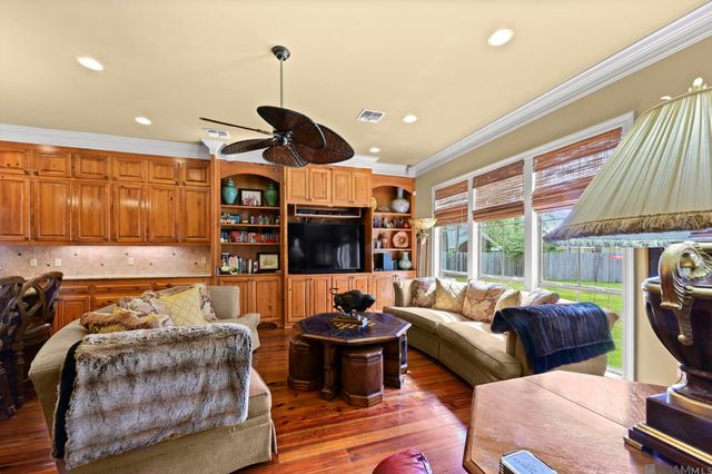 9417 Homestead Dr, Baton Rouge, LA 70817