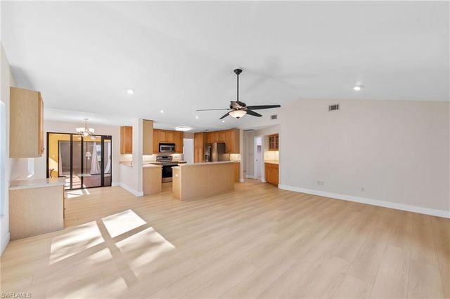 7810 Deni DR, North Fort Myers, FL 33917