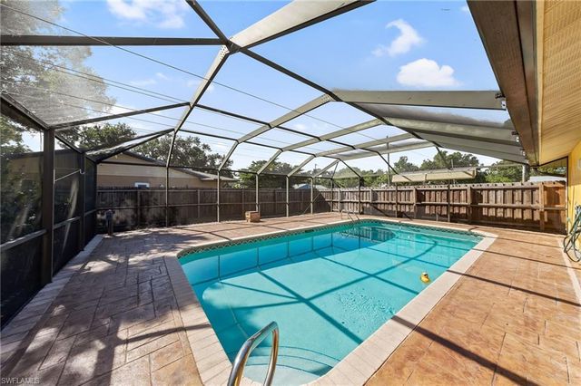 7810 Deni DR, North Fort Myers, FL 33917