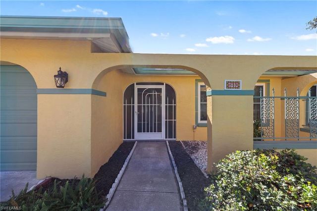 7810 Deni DR, North Fort Myers, FL 33917