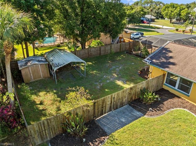 7810 Deni DR, North Fort Myers, FL 33917