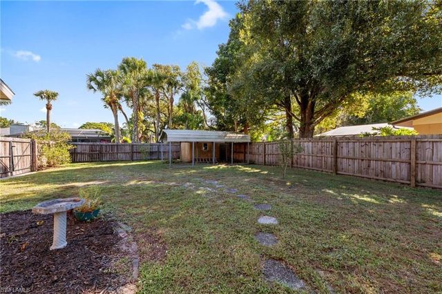 7810 Deni DR, North Fort Myers, FL 33917