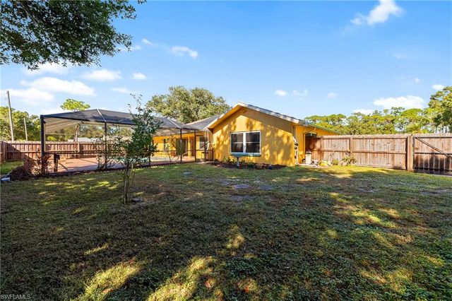 7810 Deni DR, North Fort Myers, FL 33917
