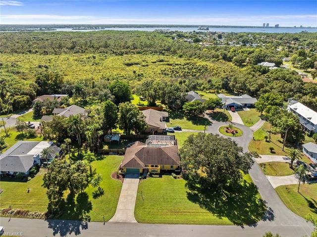 7810 Deni DR, North Fort Myers, FL 33917