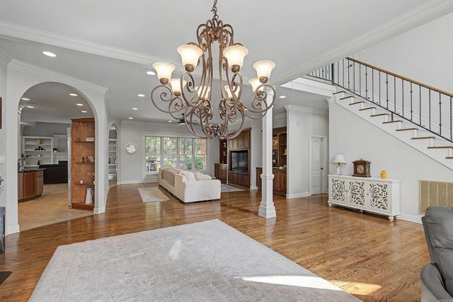 13 Somersett Dr, Roland, AR 72135