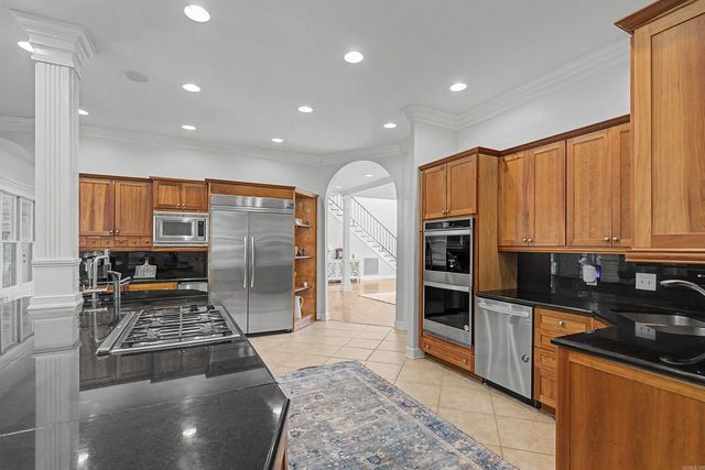 13 Somersett Dr, Roland, AR 72135