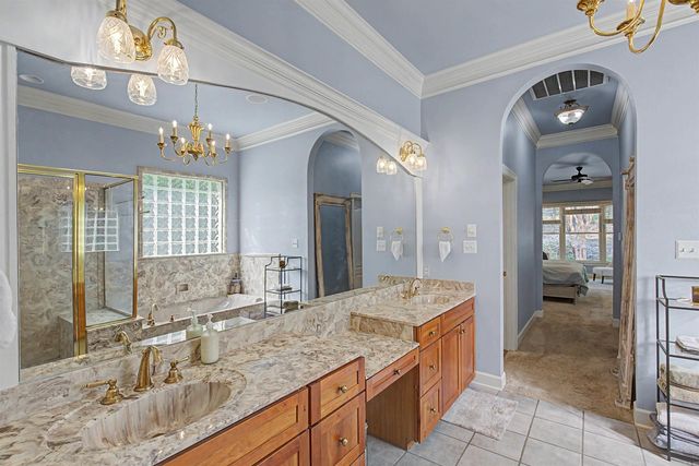 13 Somersett Dr, Roland, AR 72135