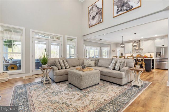 10 CARDINAL CREST DR, Fredericksburg, VA 22406