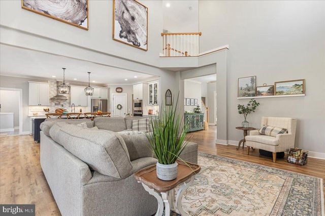 10 CARDINAL CREST DR, Fredericksburg, VA 22406