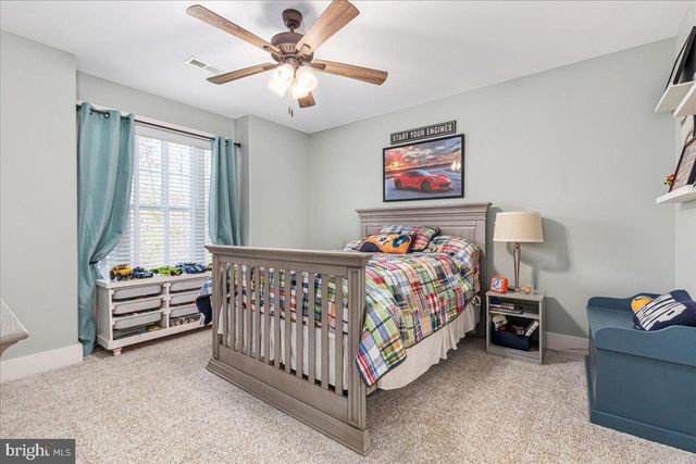 10 CARDINAL CREST DR, Fredericksburg, VA 22406