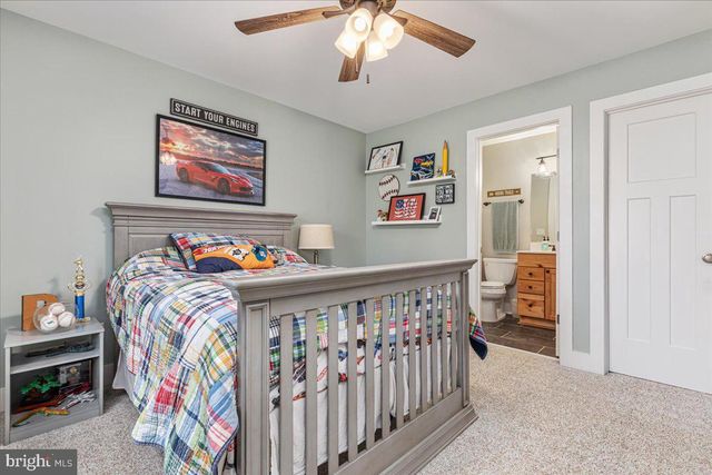 10 CARDINAL CREST DR, Fredericksburg, VA 22406