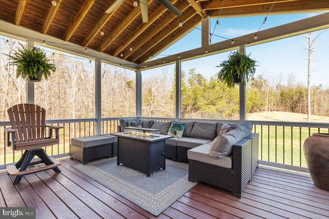 10 CARDINAL CREST DR, Fredericksburg, VA 22406