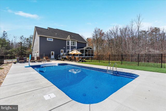 10 CARDINAL CREST DR, Fredericksburg, VA 22406