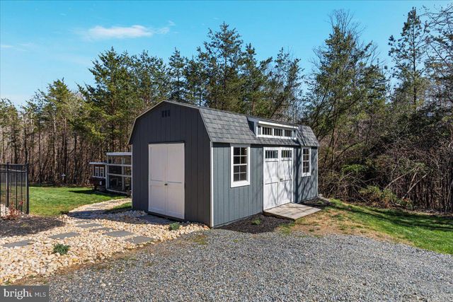 10 CARDINAL CREST DR, Fredericksburg, VA 22406