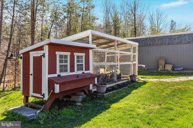 10 CARDINAL CREST DR, Fredericksburg, VA 22406