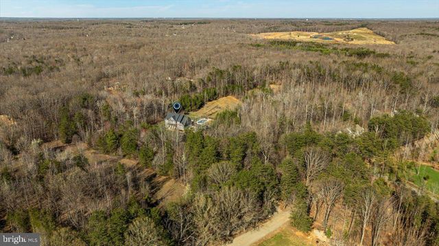 10 CARDINAL CREST DR, Fredericksburg, VA 22406