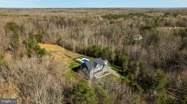 10 CARDINAL CREST DR, Fredericksburg, VA 22406