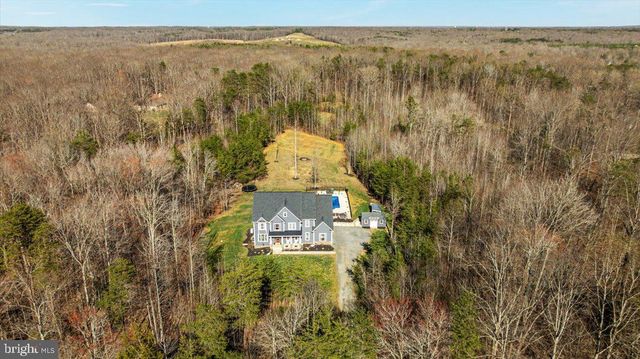 10 CARDINAL CREST DR, Fredericksburg, VA 22406