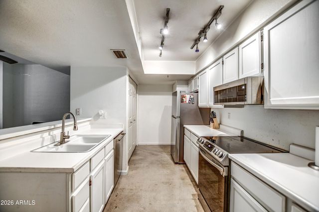 100 E FILLMORE Street 117, Phoenix, AZ 85004